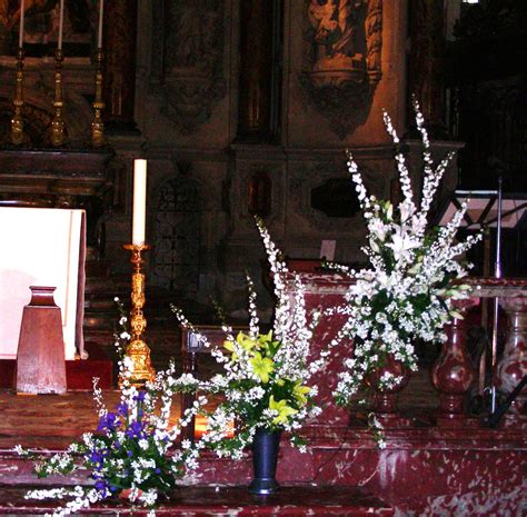 fleurs en liturgie catholique